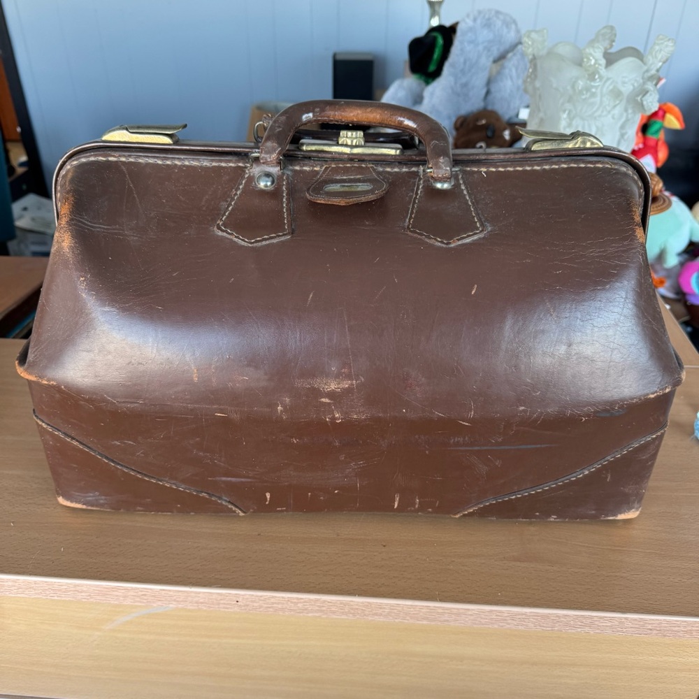 Vintage Brown Leather Doctor's Bag